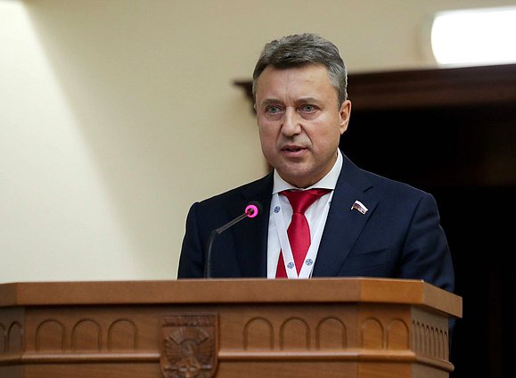 Member of the Committee on Security and Corruption Control Anatolii Vybornyi