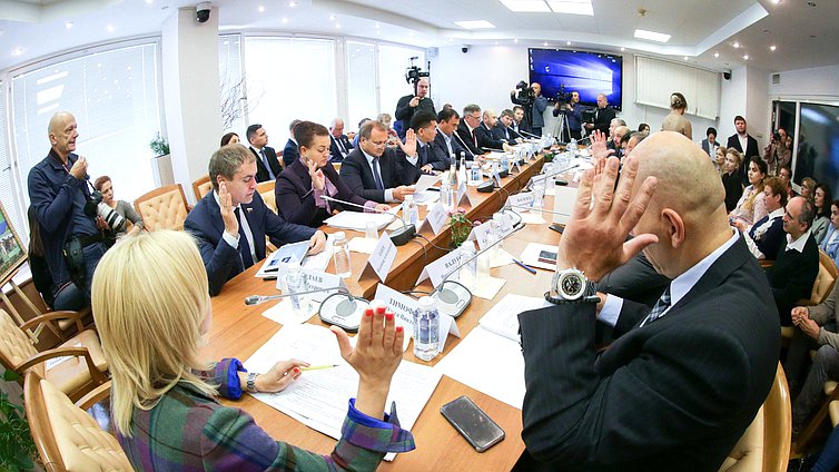 Расширенное заседание Комитета по экологии и охране окружающей среды на тему «Охрана озера Байкал: проблемы и пути их законодательного решения»