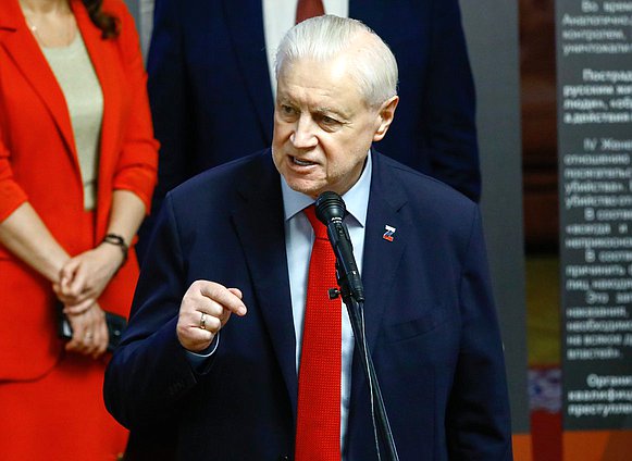 Руководитель фракции "Справедливая Россия - За правду" Сергей Миронов