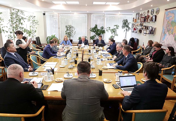 Заседание Комитета по развитию Дальнего Востока и Арктики с участием Министра по развитию Дальнего Востока и Арктики Алексея Чекункова