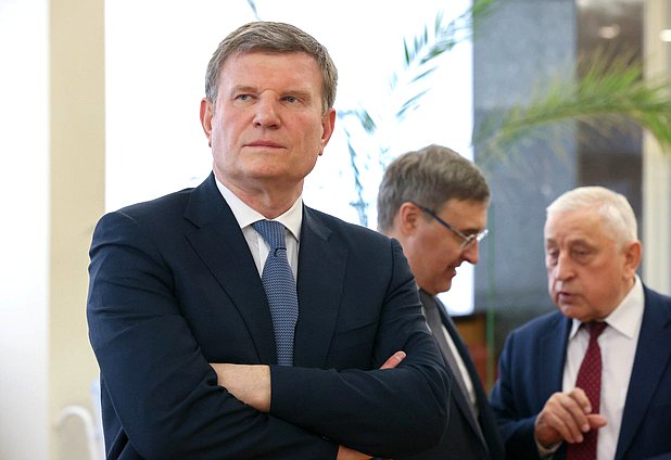 Заместитель Председателя Комитета по финансовому рынку Олег Савченко