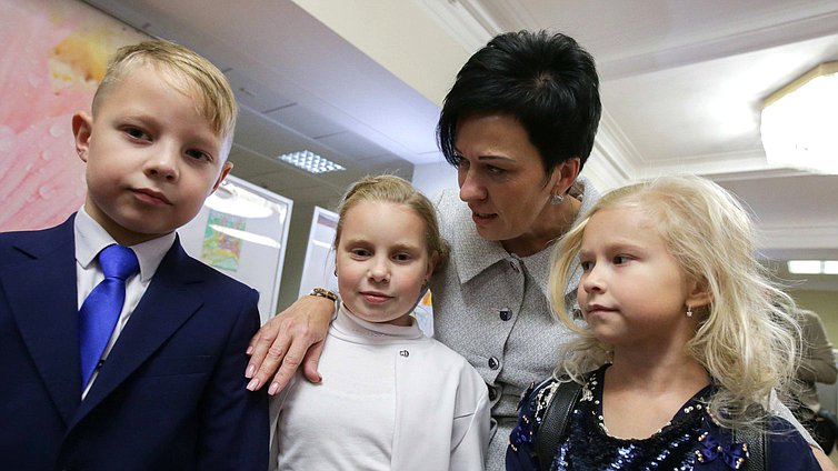 Член Комитета по вопросам семьи, женщин и детей Валентина Миронова