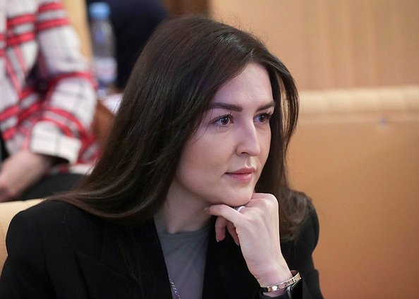 Член Комитета по просвещению Анна Скрозникова