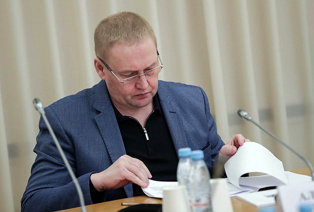 Member of the Committee on Security and Corruption Control Andrey Alshevskih