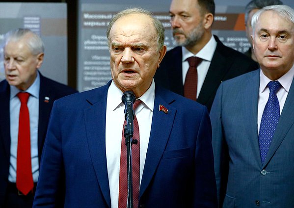 Руководитель фракции КПРФ Геннадий Зюганов