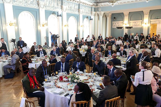 Деловой завтрак с представителями бизнес-сообщества в рамках II Международной парламентской конференции «Россия — Африка»