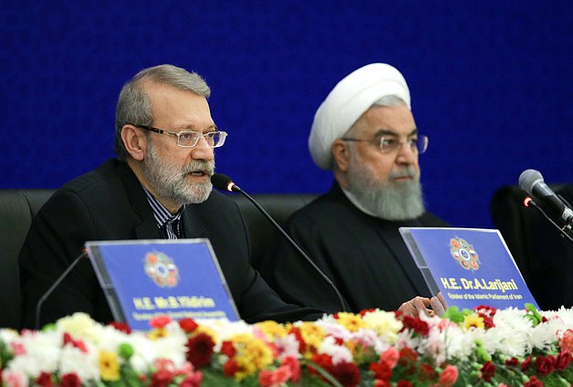 Председатель Собрания Исламского Совета Исламской Республики Иран Али Ардешир Лариджани и Президент Исламской Республики Иран Хасан Рухани