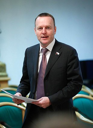 Первый заместитель Председателя Комитета по финансовому рынку Константин Бахарев