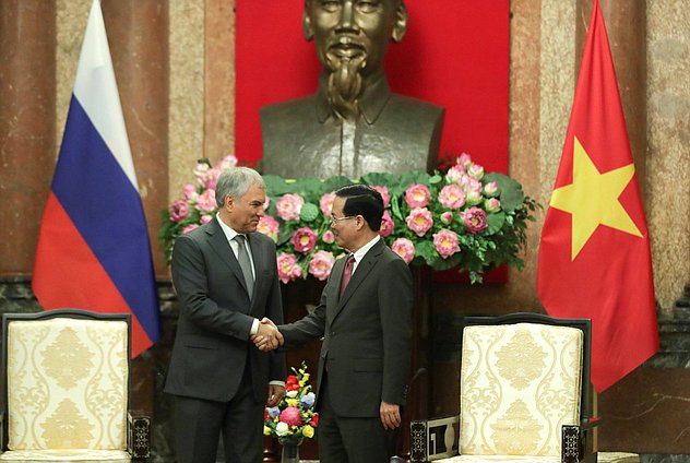 Председатель Государственной Думы Вячеслав Володин и Президент Социалистической Республики Вьетнам Во Ван Тхыонг
