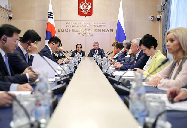 Первое заседание Межпарламентской комиссии по сотрудничеству Государственной Думы и Национального собрания Республики Корея