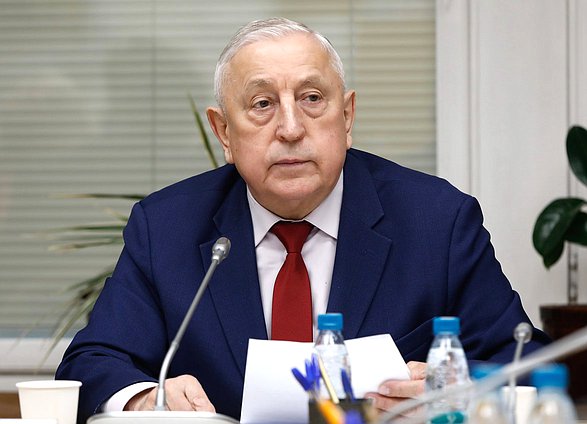 Председатель Комитета по развитию Дальнего Востока и Арктики Николай Харитонов