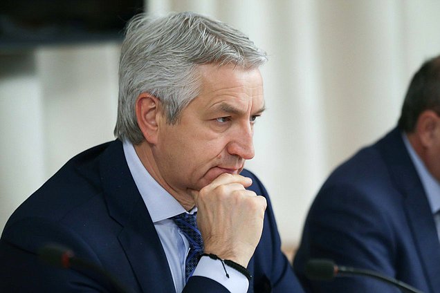 Заместитель Председателя Комитета по охране здоровья Леонид Огуль