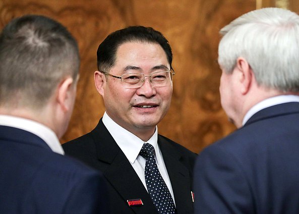 Председатель Верховного Народного Собрания КНДР Пак Тхэ Сон