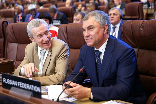 Deputy Chairman of the Committee of the Federation Council on International Affairs Andrey Klimov and Chairman of the State Duma Viacheslav Volodin
