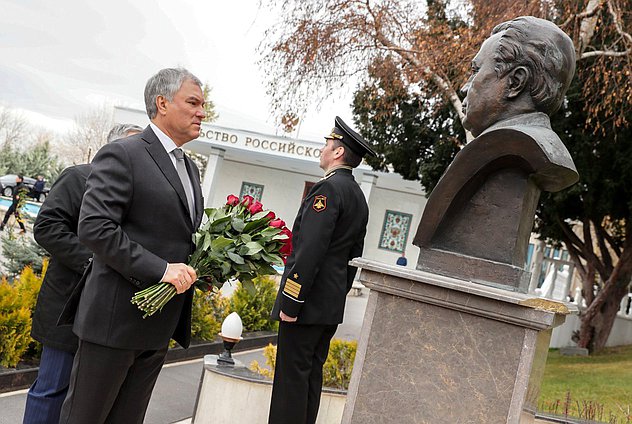 Chairman of the State Duma Vyacheslav Volodin laid flowers at the monument of Andrey Karlov, Hero of the Russian Federation, Ambassador Extraordinary and Plenipotentiary of the Russian Federation to the Republic of Türkiye