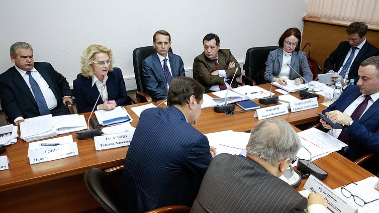 Совместное заседание Комитетов Государственной Думы по бюджету и налогам, по финансовому рынку, по экономической политике, инновационному развитию и предпринимательству.