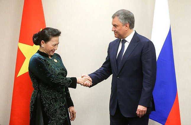 Chairwoman of the National Assembly of the Socialist Republic of Vietnam Nguyễn Thị Kim Ngân and Chairman of the State Duma Viacheslav Volodin