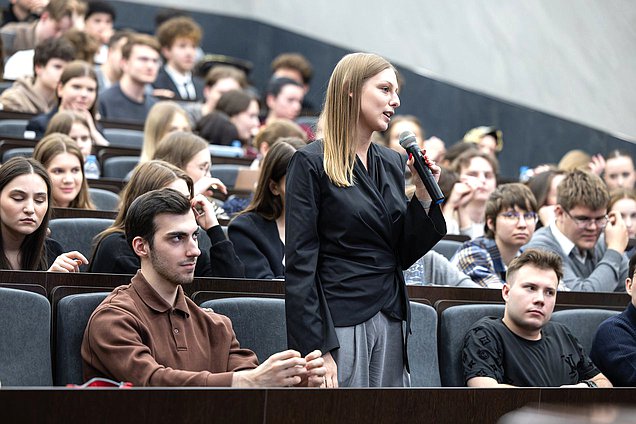 Встреча Виктора Пинского со студентами юрфака МГУ