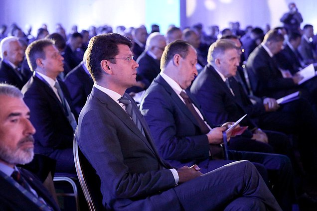 Заместитель Председателя Комитета по экономической политике, промышленности, инновационному развитию и предпринимательству Денис Кравченко