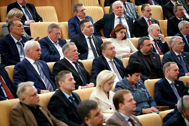Встреча Министра финансов РФ Антона Силуанова с членами фракции «Единая Россия»