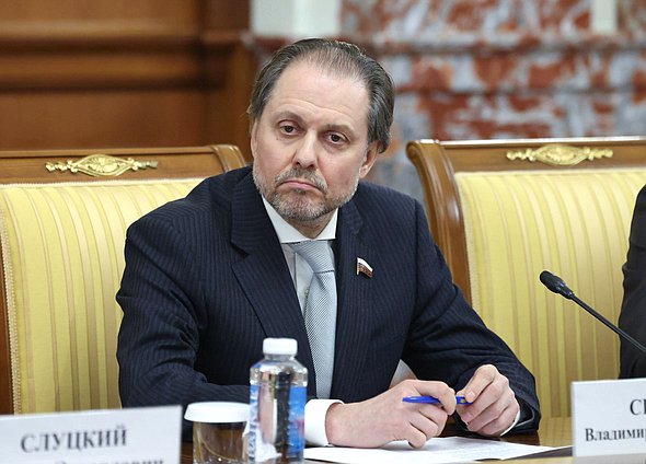 Член Комитета по экологии, природным ресурсам и охране окружающей среды Владимир Сысоев