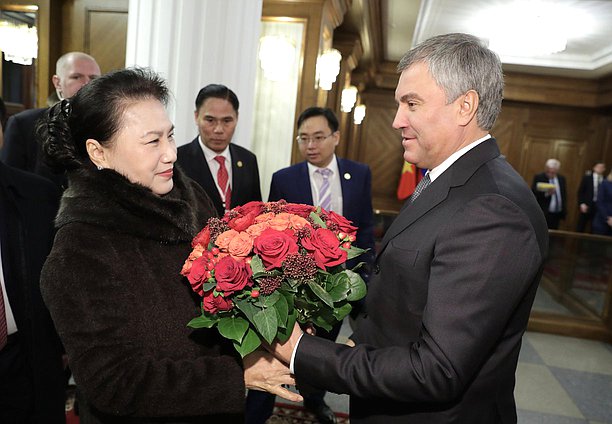 Председатель Государственной Думы Вячеслав Володин и Председатель Национального собрания Вьетнама Нгуен Тхи Ким Нган