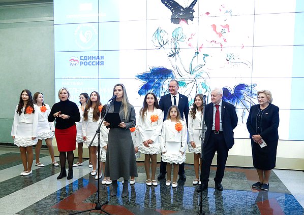 Церемония открытия выставки «Услышать мир сквозь тишину»