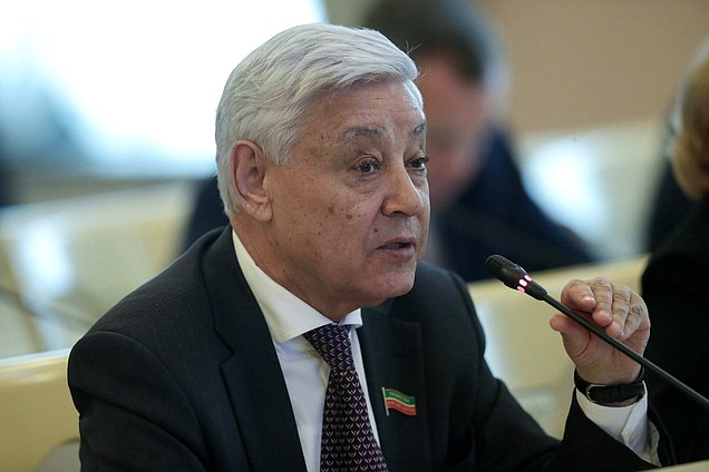 Председатель Государственного Совета Республики Татарстан Фарид Мухаметшин