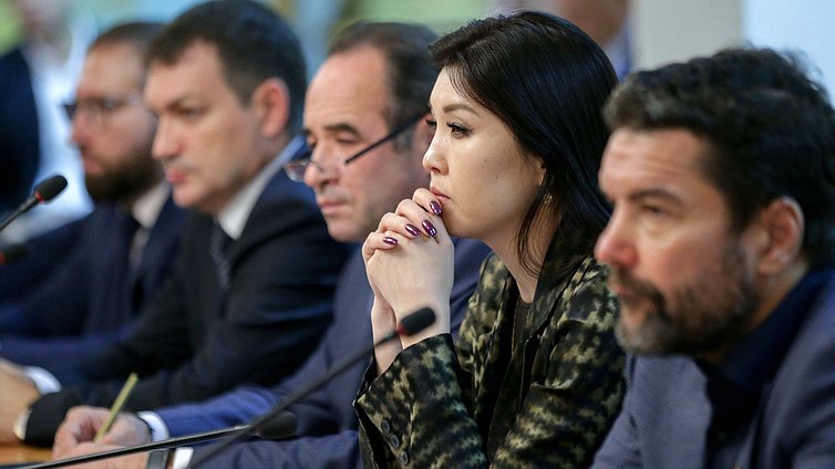 Заместитель Председателя Комитета по информационной политике, информационным технологиям и связи Марина Мукабенова