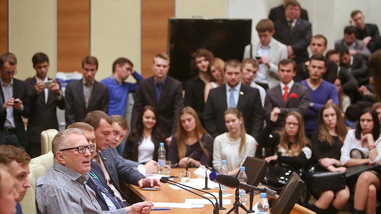 Круглый стол фракции ЛДПР на тему "Молодёжная политика в Российской Федерации".