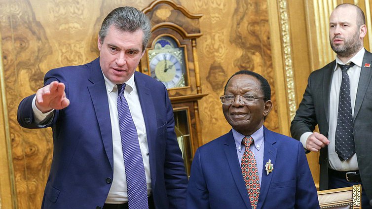Председатель Комитета по международным делам Леонид Слуцкий и Председатель Национального Собрания Гвинейской Республики Клод Кори Кондиано