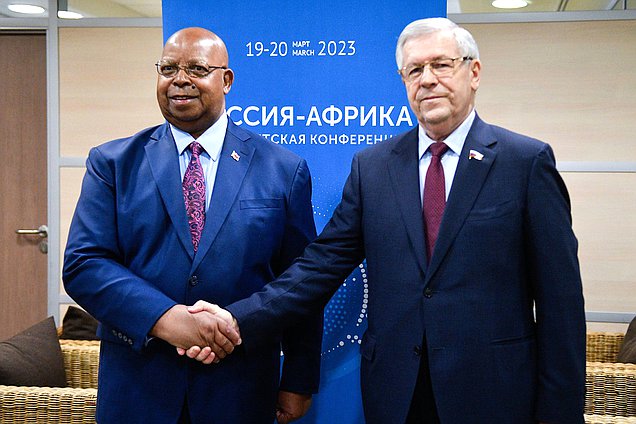 Deputy Chairman of the Committee on Security and Corruption Control Ernest Valeev and Speaker of the National Assembly of the Republic of Zimbabwe Jacob Mudenda