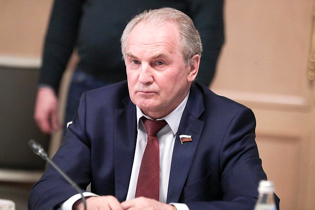 Член Комитета по безопасности и противодействию коррупции Николай Езерский