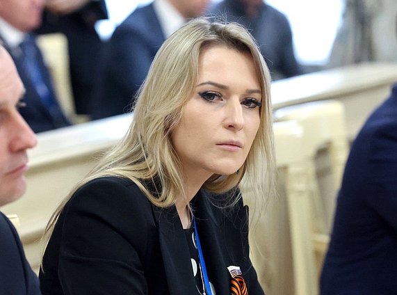 Председатель Комитета по развитию гражданского общества, вопросам общественных и религиозных объединений Яна Лантратова