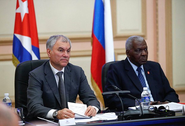 Chairman of the State Duma Vyacheslav Volodin and President of the National Assembly of People's Power and the Council of State of Cuba Esteban Lazo Hernández