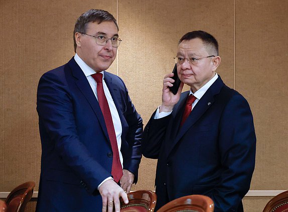 Министр науки и высшего образования РФ Валерий Фальков и Министр строительства и ЖКХ РФ Ирек Файзуллин