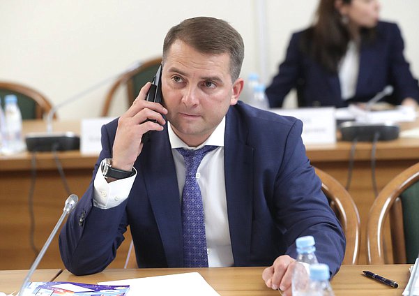 Председатель Комитета по труду, социальной политике и делам ветеранов Ярослав Нилов