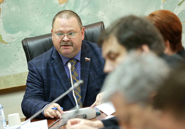 Председатель Комитета Совета Федерации по федеративному устройству, региональной политике, местному самоуправлению и делам Севера Олег Мельниченко