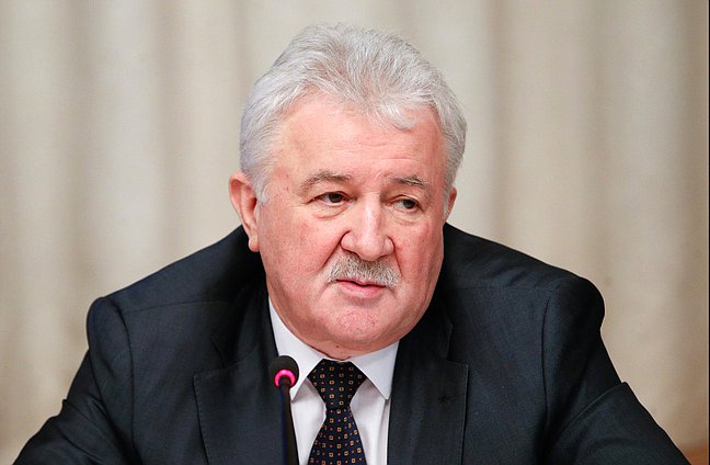 Председатель Комитета по транспорту и развитию транспортной инфраструктуры Евгений Москвичев
