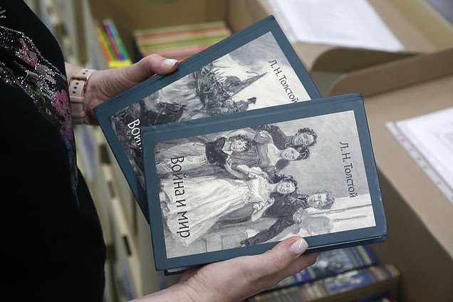 Отправка книг Парламентской библиотекой для школ Херсонской и Запорожской областей