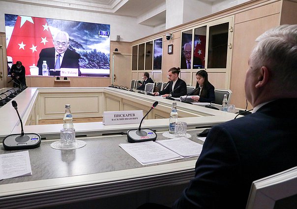 Совместное заседание Комитета по безопасности и противодействию коррупции и Комитета ВСНП КНР по контролю и юстиции в режиме видеоконференции