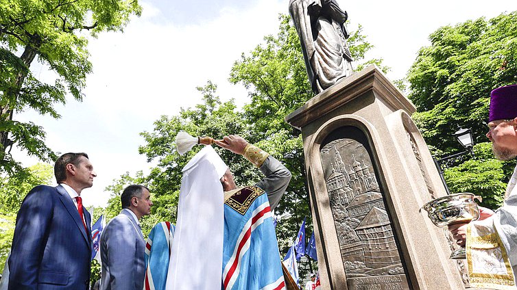   Рабочая поездка в Крымский федеральный округ. Церемония открытия памятника "Сергию Радонежскому-собирателю земли русской".