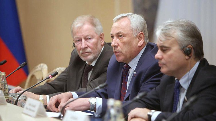 Первое совместное заседание депутатов Межпарламентской рабочей группы Россия-ФРГ по энергетике.