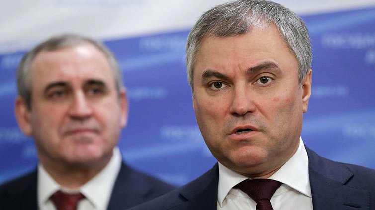 Председатель Государственной Думы Вячеслав Володин отвечает на вопросы журналистов. Фото: Анна Исакова/Фотослужба Государственной Думы