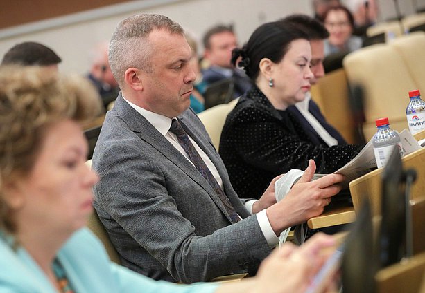 Заместитель Председателя Комитета по информационной политике, информационным технологиям и связи Евгений Попов