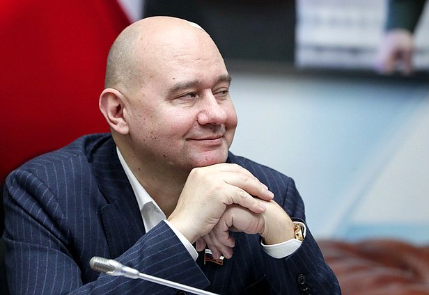 Заместитель Председателя Комитета по развитию гражданского общества, вопросам общественных и религиозных объединений Олег Леонов