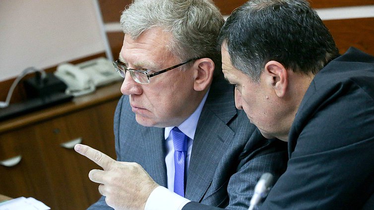 Председатель Комитета по бюджету и налогам Андрей Макаров и глава Счетной палаты РФ Алексей Кудрин