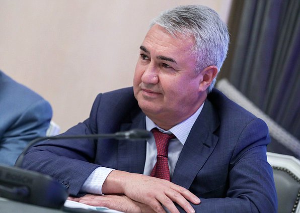 Член Комитета по безопасности и противодействию коррупции Рахим Азимов