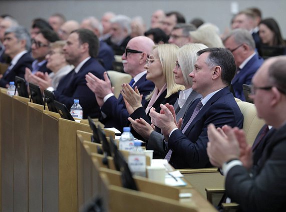 Парламентские слушания на тему «О развитии отраслей легкой промышленности в РФ»