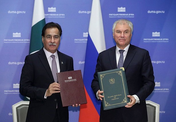 Chairman of the State Duma Vyacheslav Volodin and Speaker of the National Assembly of the Islamic Republic of Pakistan Sardar Ayaz Sadiq